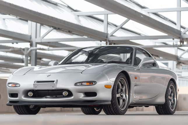 Image for article titled This 1992 Mazda Efini RX-7 Type R on Bring a Trailer Is the Holy Grail of Rotary-Powered Mazdas