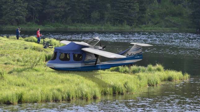 Image for article titled This Plane Tried To Be A Camper And A Fishing Boat At The Same Time