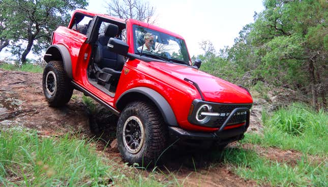 Image for article titled Best Reviews 2021: The 2021 Ford Bronco Is The Compromised Off-Road Beast You Dreamed It Would Be