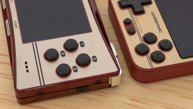 Image for article titled I Desperately Wanted to Love This Game Boy Micro Clone