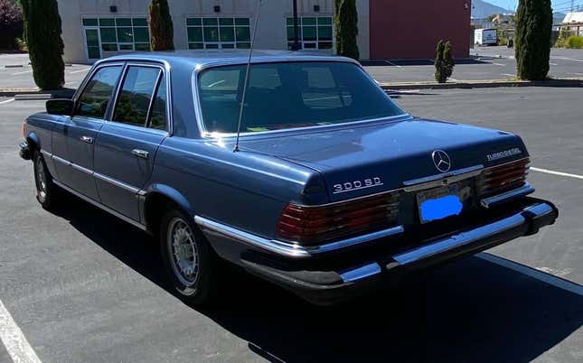 Imagen para el artículo titulado A $5200, ¿es este Mercedes 300SD de 1980 un valor vegano?
