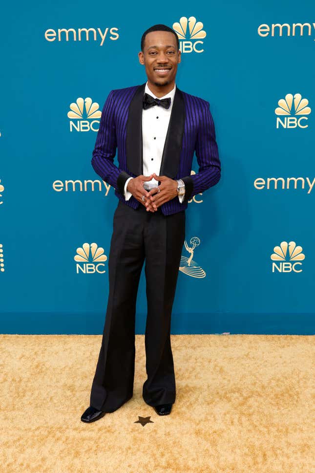 Image for article titled 2022 Emmys Red Carpet Looks