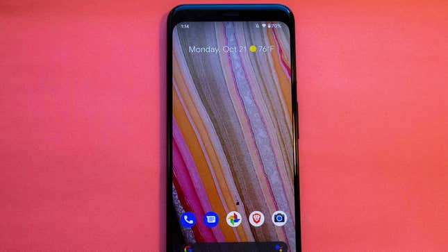 Image for article titled Flagship Smartphone Smackdown: How Does Google&#39;s Pixel 4 Stack Up?