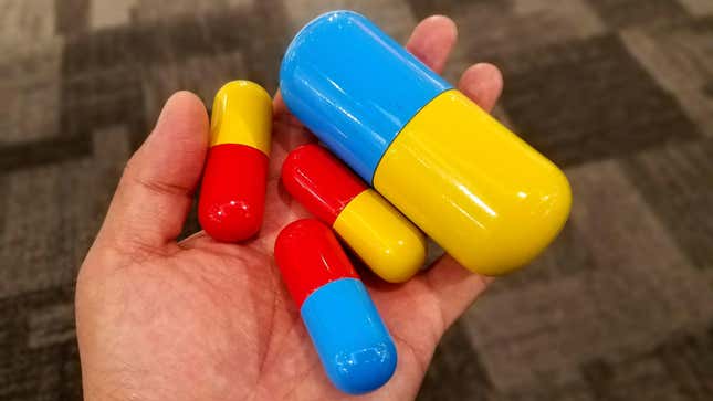 Image for article titled How to Take a Giant Pill Without Throwing Up