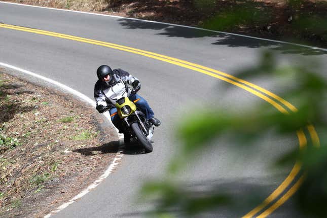 Image for article titled The Electric Harley-Davidson LiveWire Is a Shockingly Fun Bid for the Future