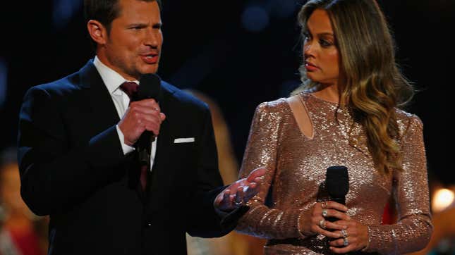 Image for article titled Shower Sex Holds Nick and Vanessa Lachey's Marriage Together