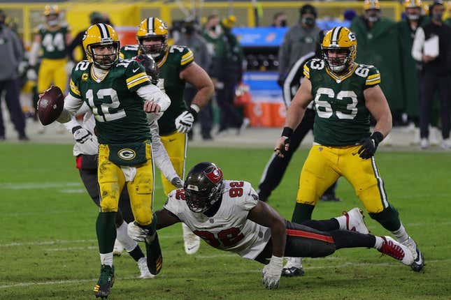 Aaron Rodgers has been second-guessed for not trying to run the ball in against Tampa Bay.