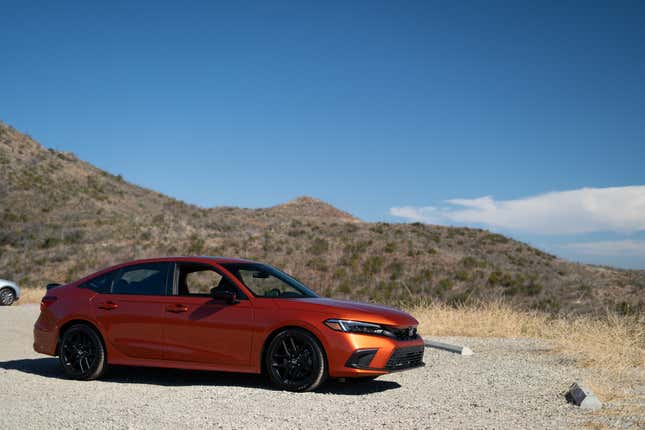 Image for article titled The 2022 Honda Civic Si: A Good Compromise Leaves Everyone Happy