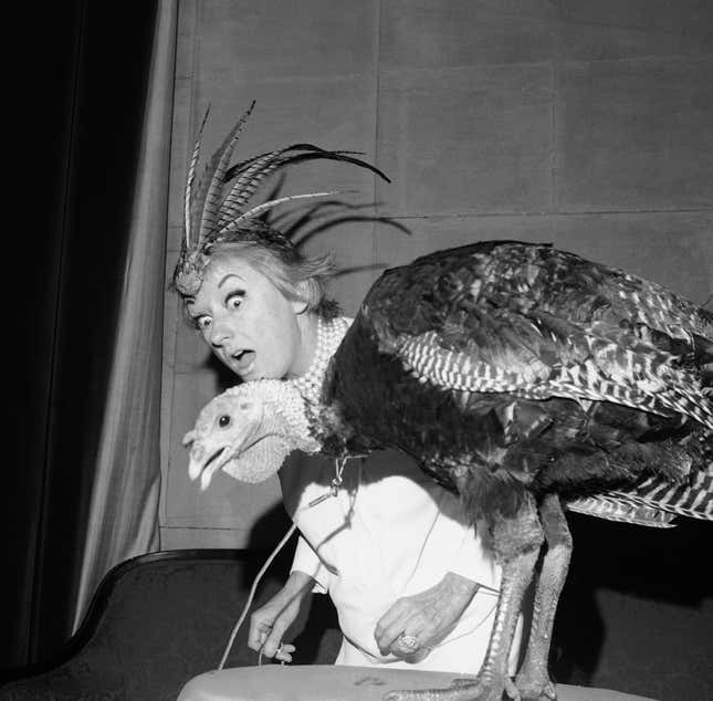 Image for article titled Please enjoy these photos of Phyllis Diller making turkey faces