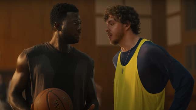 Sinqua Walls and Jack Harlow in White Men Can’t Jump