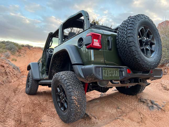 2024 Jeep Wrangler Gets New Infotainment, Full Floating Dana 44