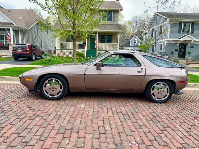 Image for article titled At $11,900, Could This 1983 Porsche 928 S Get You Out On A Grand Tour?