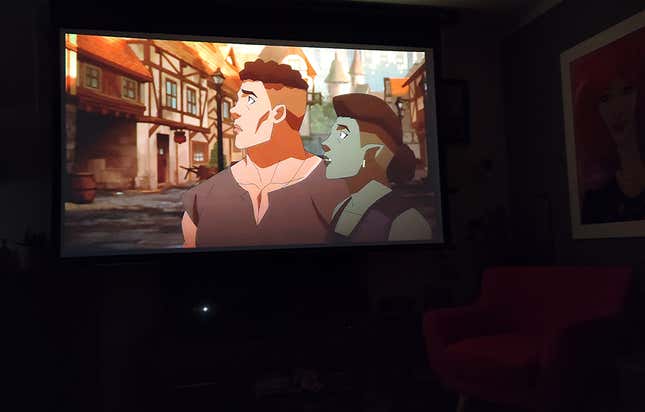 La serie Vox Machina, vista en el proyector de vídeo portátil XGIMI MoGo Pro+