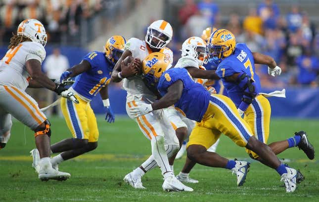 Hendon Hooker (5) of the Tennessee Volunteers gets sacked by Calijah Kancey (8) of the Pittsburgh Panthers during the second half at Acrisure Stadium in Pittsburgh, PA on Spetmebr 10, 2022.

Pittsburgh Panthers Vs Tennessee Volunteers