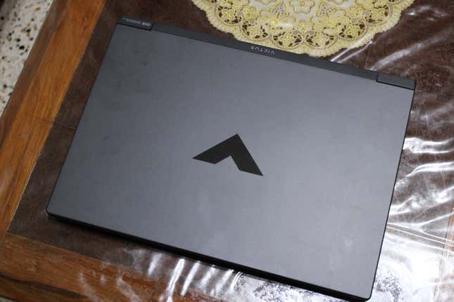HP Victus 15 sitting on a table