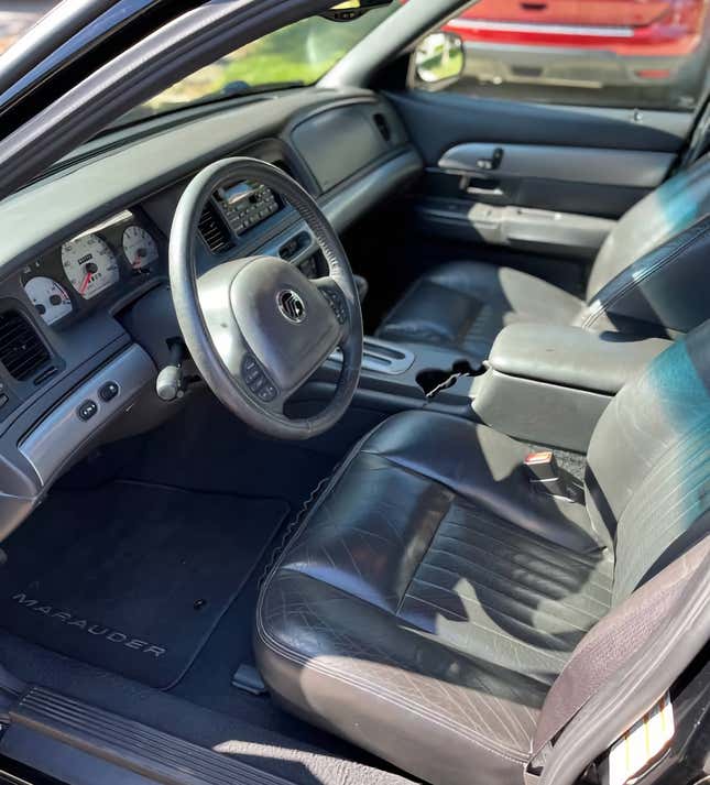 Image for article titled At $19,500, Would You Let This 2003 Mercury Marauder Steal Your Heart?