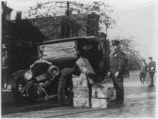 Image for article titled Photos: The rise and fall of prohibition in the US