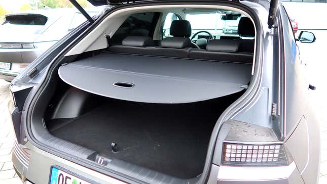 Image for article titled I Drove The 800-Volt Hyundai Ioniq 5, The First Car On The 'Revolutionary' E-GMP Platform. It's Fantastic