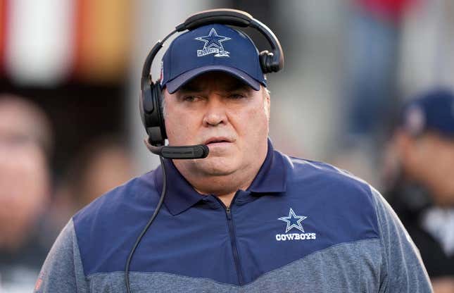 Jan 22, 2023; Santa Clara, California, USA; Dallas Cowboys head coach Mike McCarthy before a NFC divisional round game against the San Francisco 49ers at Levi's Stadium.