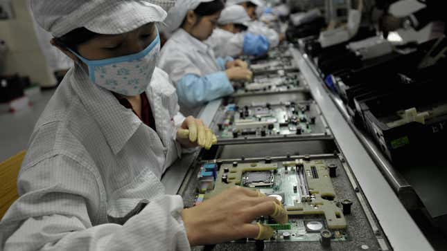 Image for article titled Mass Food Poisoning Incident Leads Apple to Temporarily Shut Down iPhone Factory