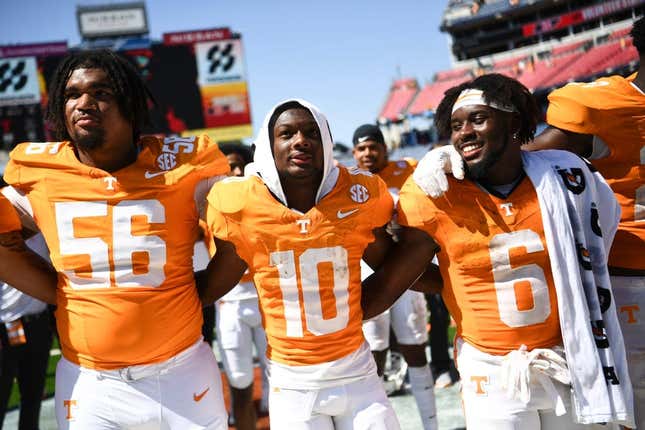 Tennessee offensive lineman Mo Clipper Jr. (56) Tennessee wide receiver Squirrel White (10) and Tennessee running back Dylan Sampson (6) after a game between Tennessee and Virginia in Nissan Stadium in Nashville, Tenn., Saturday, Sept. 2, 2023. Tennessee defeated Virginia 49-13.