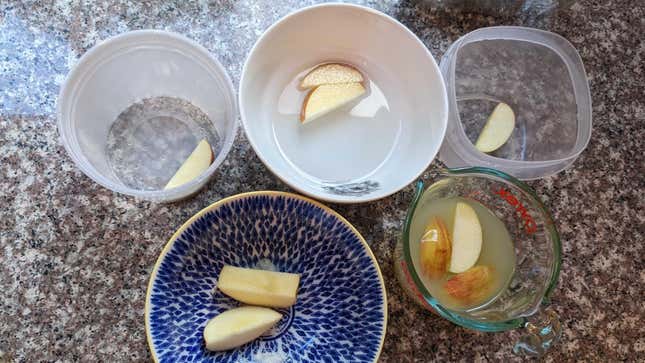 Apples undergoing various anti-browning procedures