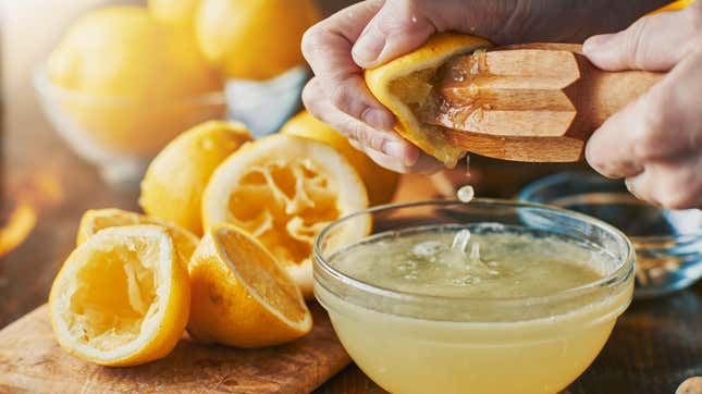 Image for article titled Blend Spent Citrus Rinds Into a Cocktail Syrup