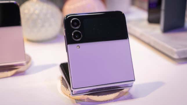 Imagen para el artículo titulado Los plegables vinieron para quedarse: Samsung presenta los nuevos Galaxy Z Flip 4 y Galaxy Z Fold 4