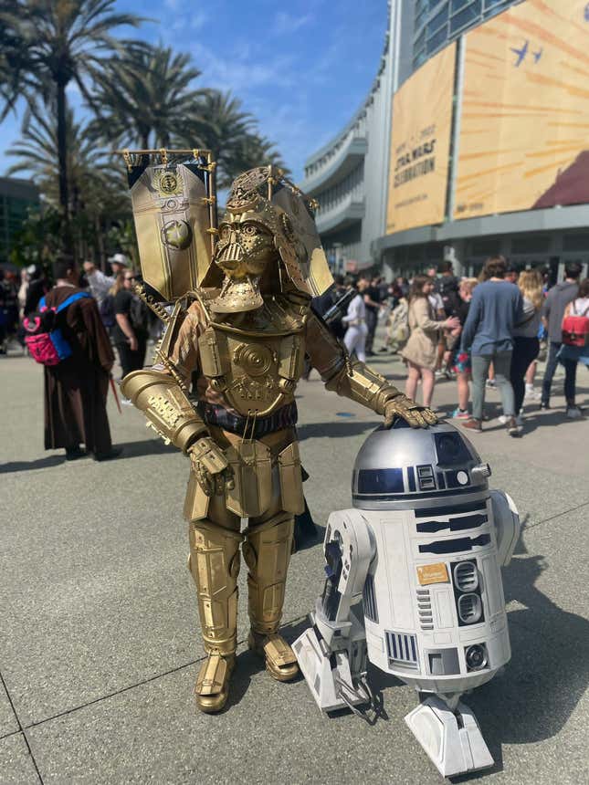 Image for article titled Here&#39;s Some of Star Wars Celebration 2022&#39;s Coolest Cosplay