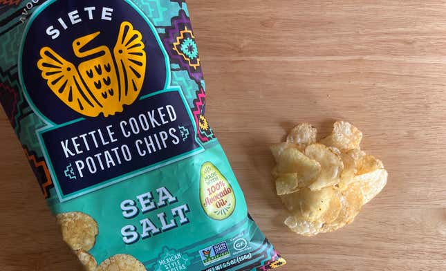 Siete Kettle Cooked Potato Chips, Sea Salt