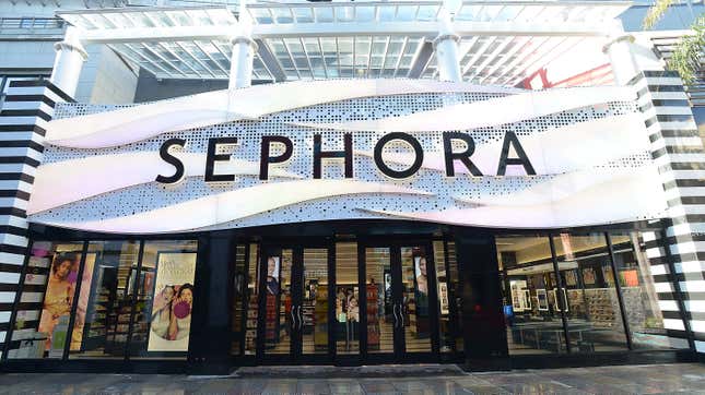 Image for article titled After Sephora Announces Companywide Diversity Training, Customers Say Racial Profiling Isn&#39;t the Only Problem [Updated]
