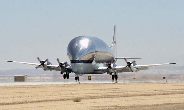 Image for article titled The Freaky Super Guppy Aircraft Is Helping Humans Get Back To The Moon