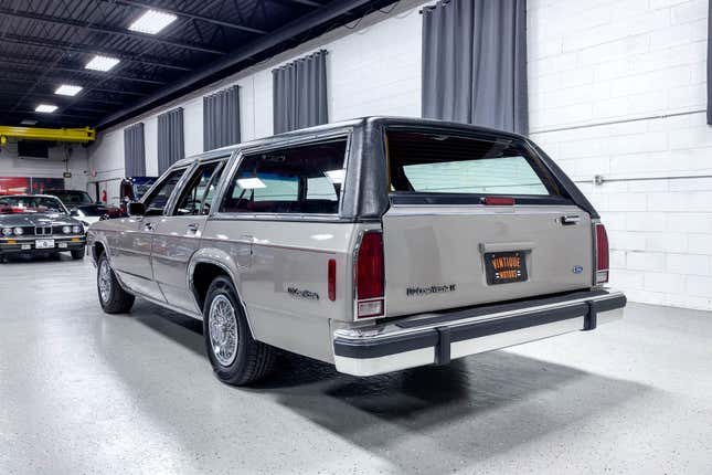 1991 Ford LTD Crown Victoria Wagon