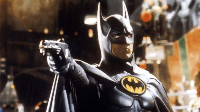 مايكل كيتون في دور باتمان في فيلم عام 1989.
