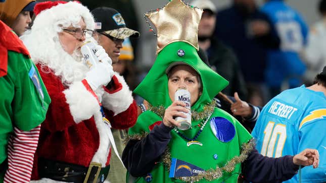 NFL looks to cut in on NBA's Christmas Day tradition