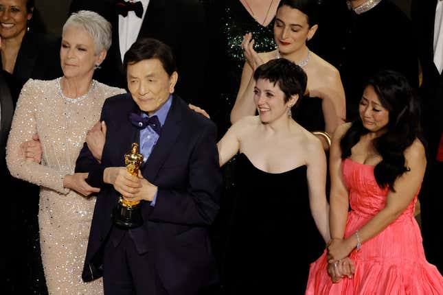 Image for article titled How Tallie Medel of ‘EEAAO’ Found Their Vintage Oscars Look in Only Two Weeks