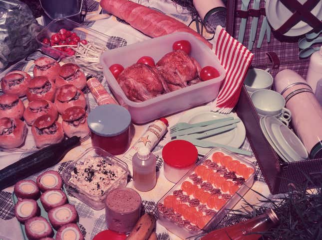 A picnic from 1957, including roast chickens that are much smaller than you’ll likely find at the supermarket today.
