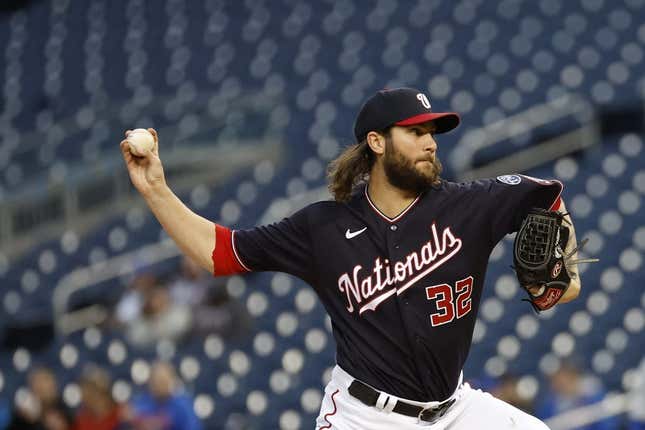 May 2, 2023; Washington, District of Columbia, USA; Washington Nationals starting pitcher Trevor Williams (32) pitches against the Chicago Cubs during the third inning at Nationals Park.