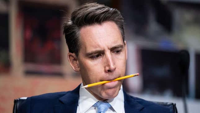 Image for article titled Mob-Fleeing Dweeb Josh Hawley Is Writing a Book Called &#39;Manhood&#39;