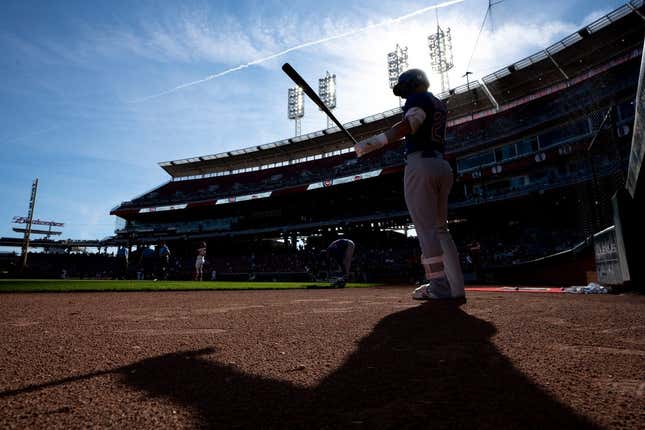 Chicago Cubs right fielder Seiya Suzuki (27) prepares to bat in the first inning of the MLB game between the Cincinnati Reds and the Chicago Cubs at Great American Ball Park in Cincinnati on Wednesday, Oct. 5, 2022.

Chicago Cubs At Cincinnati Reds 119