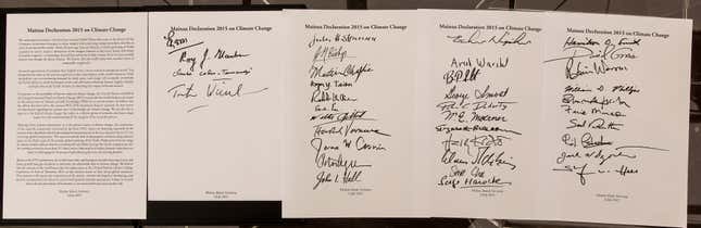 The 2015 Mainau Declaration on Climate Change and signatures of Nobel Laureates.