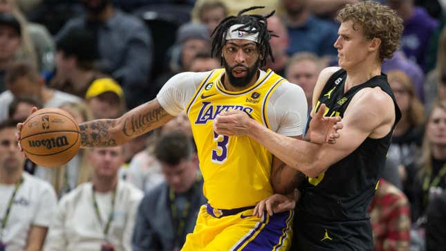 Anthony Davis would love it if the Lakers would sign an actual center.
