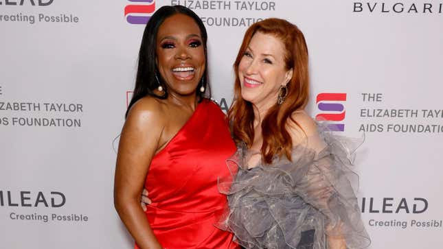Sheryl Lee Ralph, left and Lisa Ann Walter attend The Elizabeth Taylor Ball To End AIDS at West Hollywood Park on September 15, 2022 in West Hollywood, California.