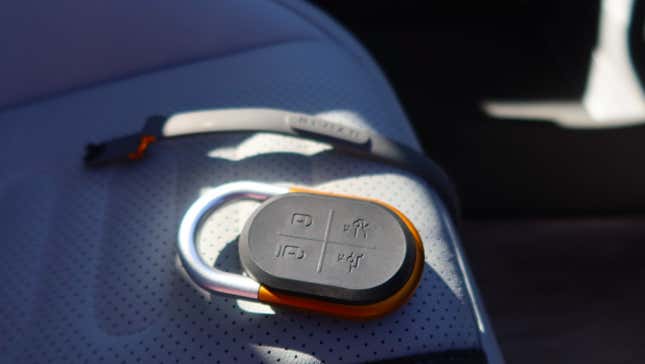 Image for article titled Your Guide To The 2022 Rivian R1T Electric Pickup's Incredible Gadgets