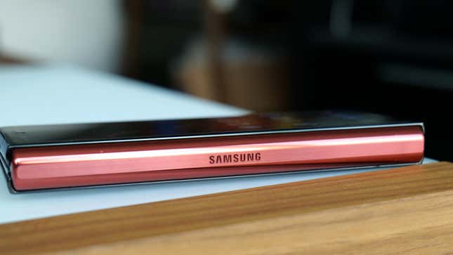 Samsung Galaxy Z Fold2 hinge