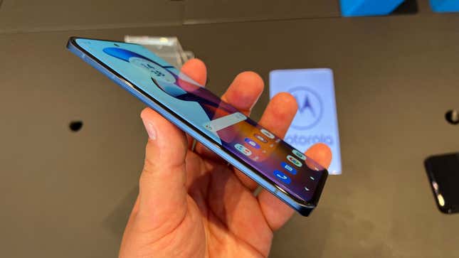 Imagen para el artículo titulado Motorola da un salto gigante con sus smartphones más atractivos hasta la fecha