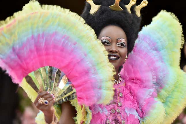 Image for article titled Elites Go Camping: Every Look from the 2019 Met Gala Red Carpet