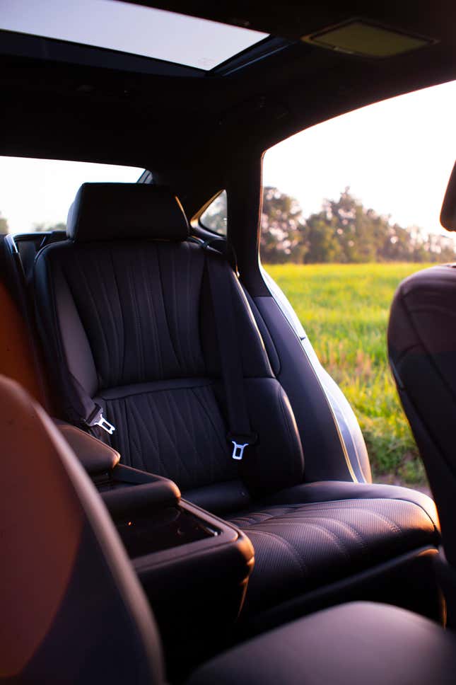 Image for article titled Here's How A $115,000 Lexus LS 500 Justifies Its Price