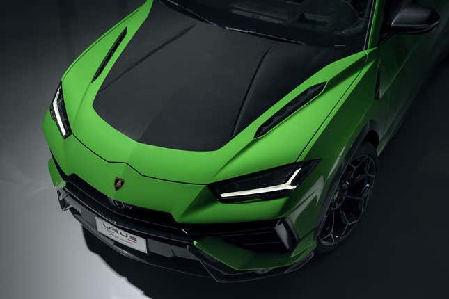 Image for article titled The 2023 Lamborghini Urus Performante Is Lighter, Faster, and Stronger
