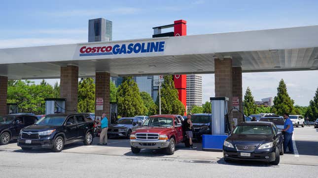Image for article titled Costco Won&#39;t Let Non-Members Buy Discounted Gas in New Jersey Anymore